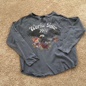 Grayish blue t shirt